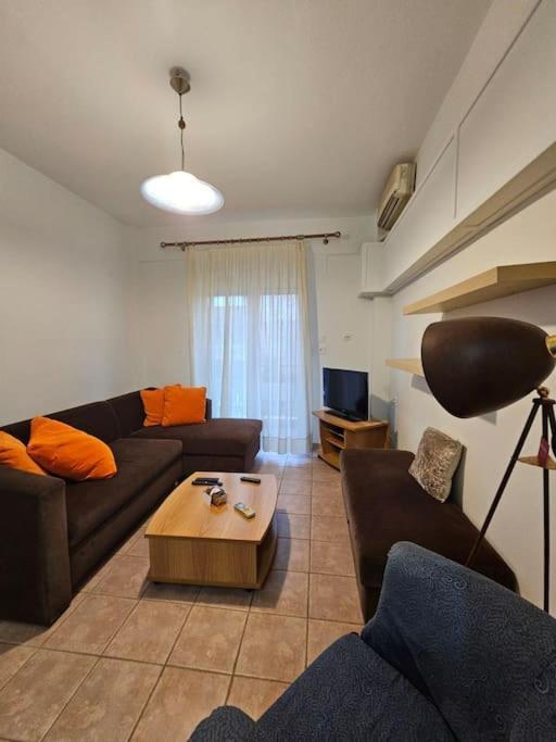 Kt Apartment Dráma Buitenkant foto