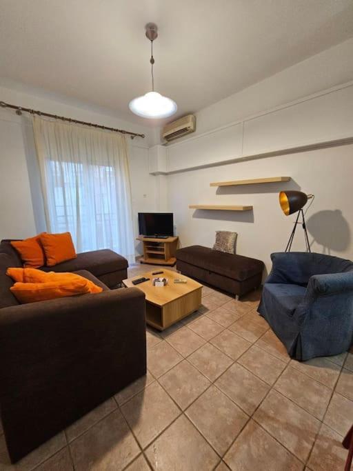 Kt Apartment Dráma Buitenkant foto
